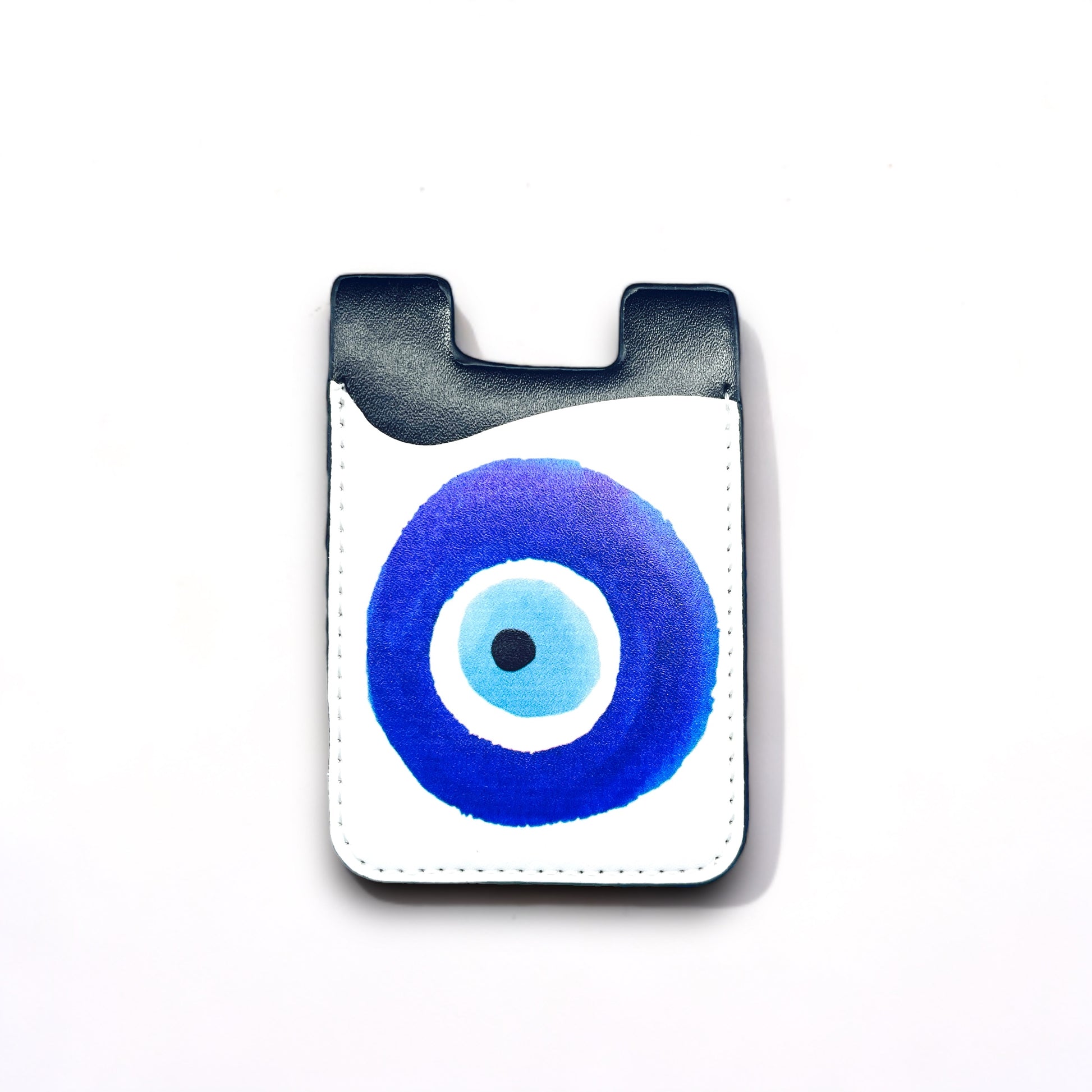 Nazar Safe pasjeshouder: hoogwaardig PU-leer met Nazar amulet voor bescherming en stijl. Eenvoudig plakbaar ontwerp voor bevestiging op telefoonhoesjes. Altijd je pasjes bij de hand!