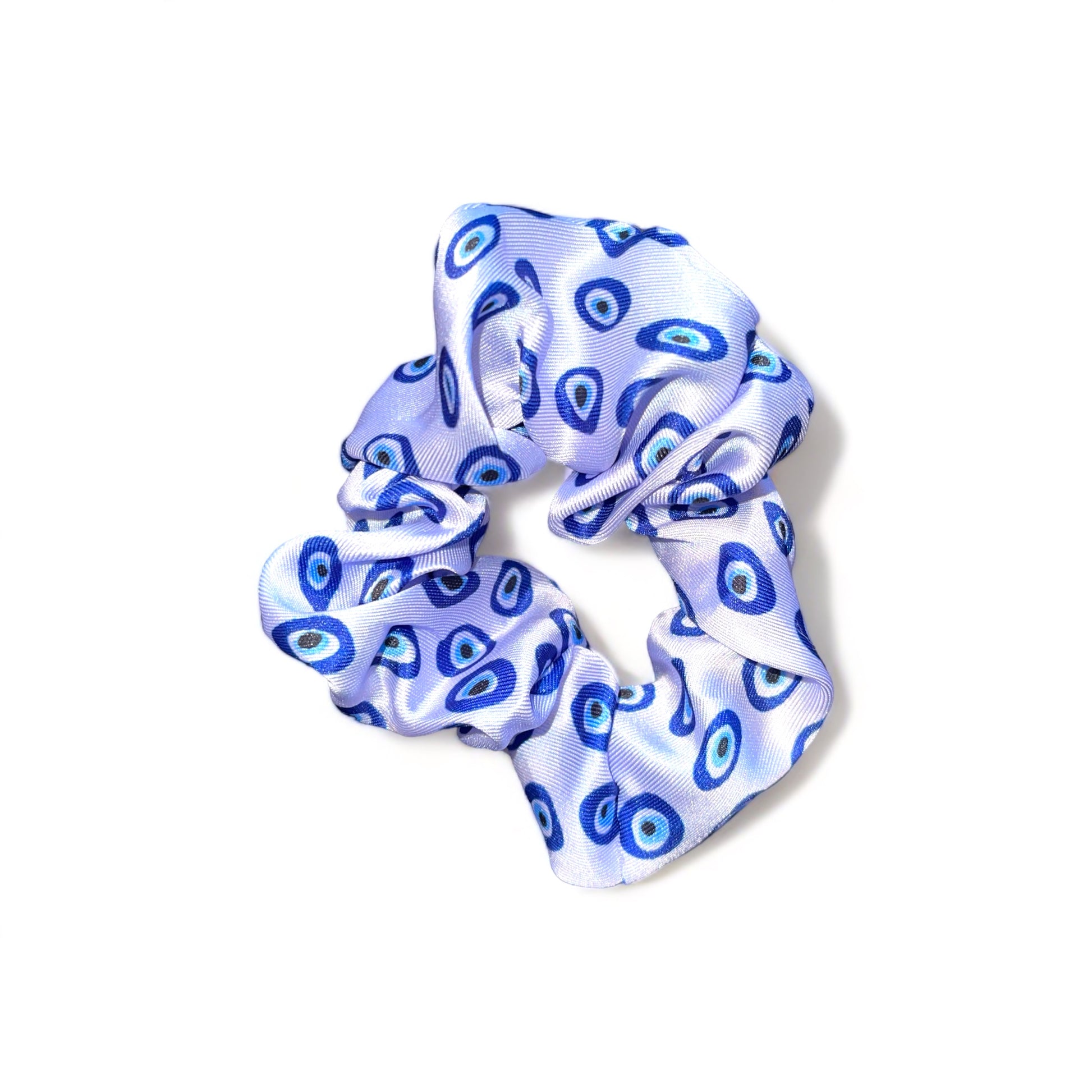 Nazar Dream haarelastiek, gemaakt van zacht en rekbaar materiaal, biedt een comfortabele pasvorm en voegt stijl toe aan je haar. Ideaal om je haar op te fleuren en een uniek accent aan elke outfit te geven.